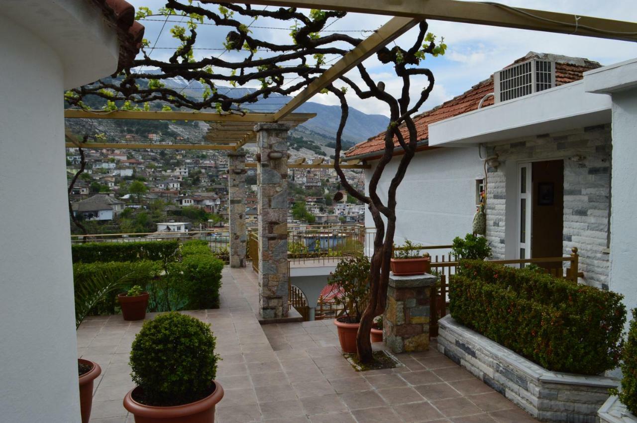 Vila Vila Ss Kekezi Gjirokastër Exteriér fotografie