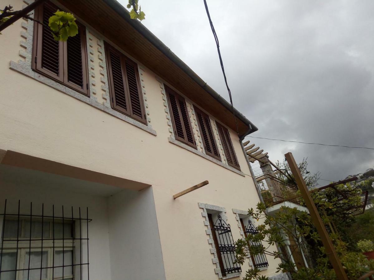 Vila Vila Ss Kekezi Gjirokastër Exteriér fotografie